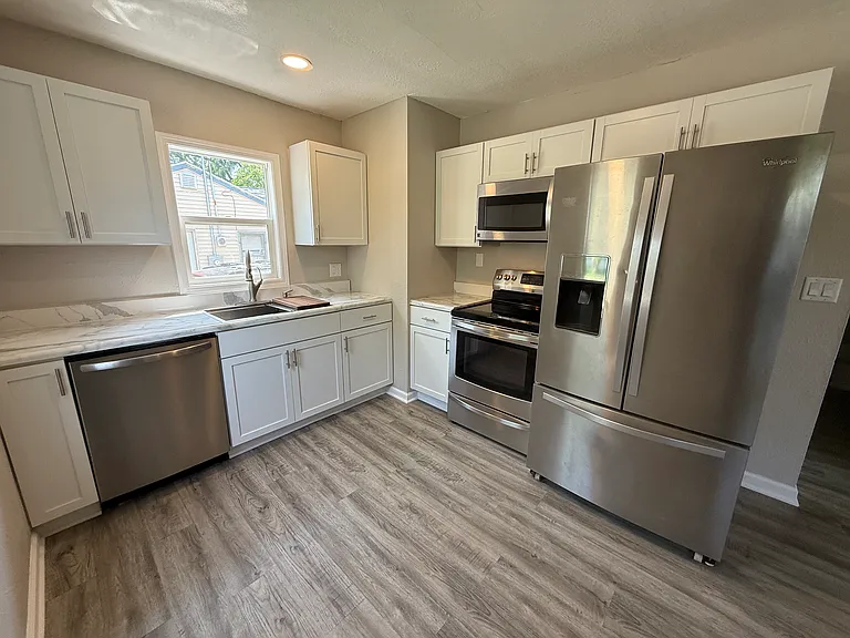 5706 S Union St — Photo 5