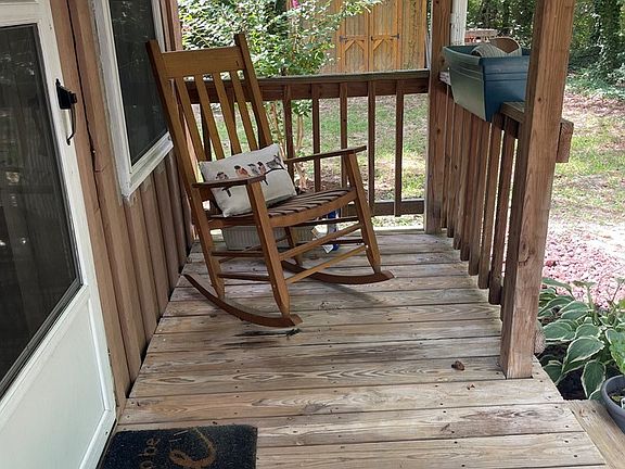 2nd image of 1247 Sandy Beach Rd
