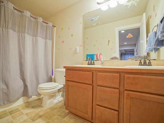 5th image of 13709 77th Avenue Ct E
