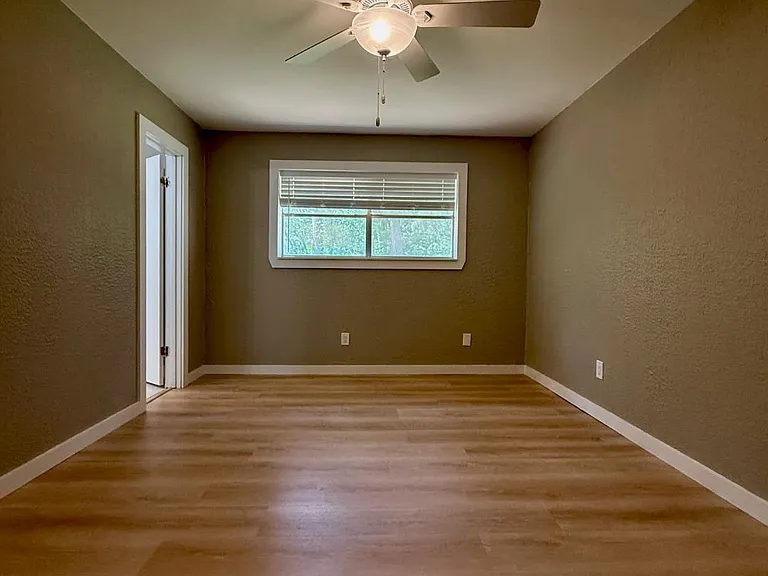 1005 Seminole Ln — Photo 18