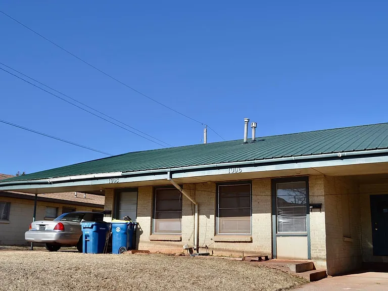 1006 W McElroy Rd — Photo 1