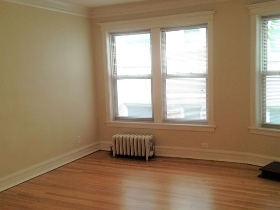 3rd image of 5326 S Harper Ave APT 2C