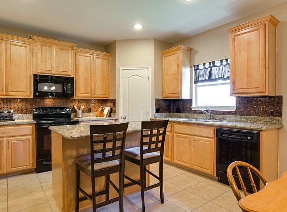 5th image of 3529 Prestwick St