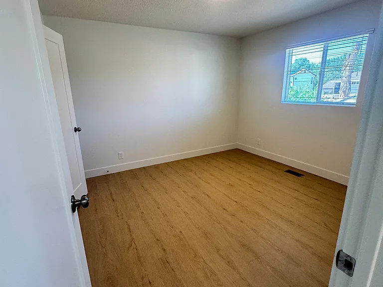 1838 W New York Dr — Photo 44