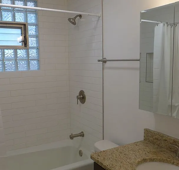 136 Elgin Ave — Photo 44