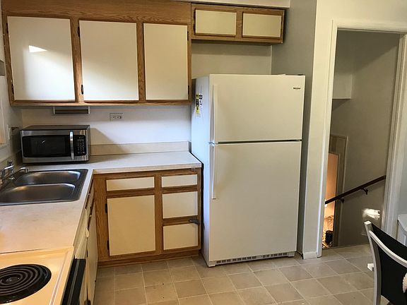 5th image of 6449 Goldfinch Dr