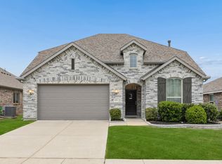 1813 Meadow Trail Ln, Aubrey, TX 76227
