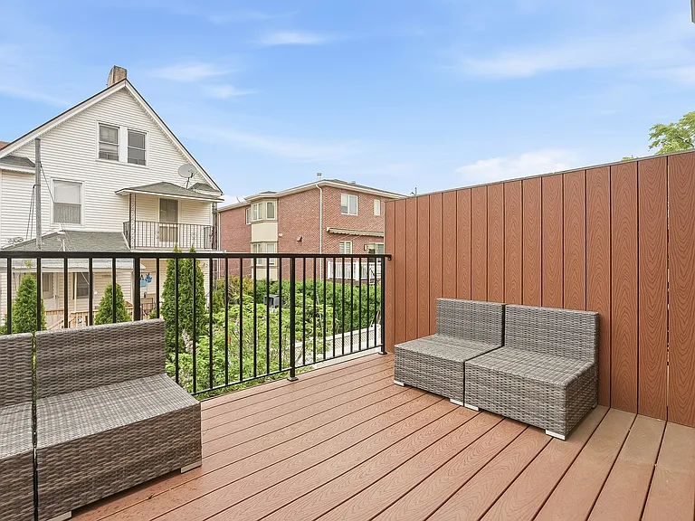 391 Lincoln Ave — Photo 7