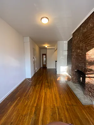 Rented by CMV Realty Inc. | media 3