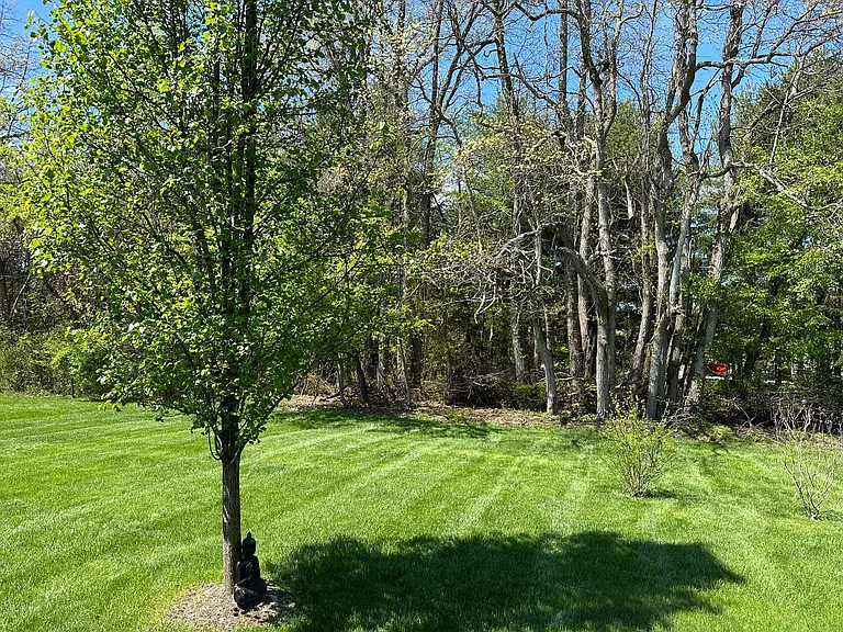 716 Yorkshire Dr — Photo 35