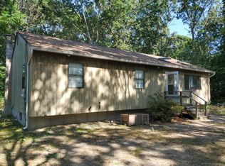 111 Floyd Rd, Shirley, NY 11967