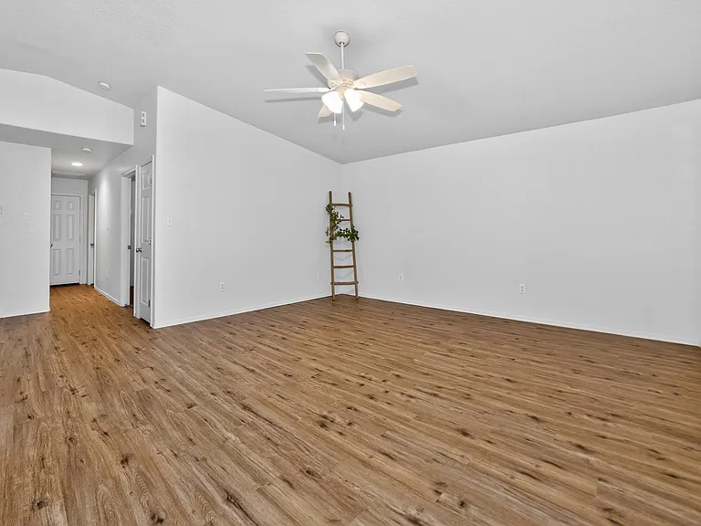 10320 S Tornado Ave — Photo 7