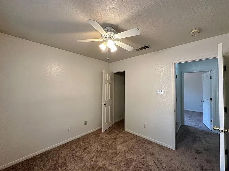 2208 Jay Dr — Photo 24