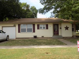 604 W Lincoln St, Lindsborg, KS 67456
