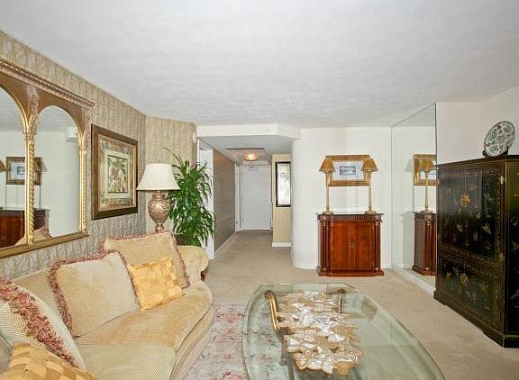3rd image of 343 Hobron Ln APT 3502