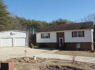 46 Slope Ln, Evington, VA 24550