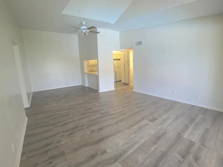 202 Foxtail Dr #F3 — Photo 11