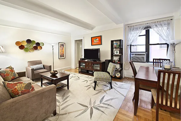 Sold by Stribling | media 3