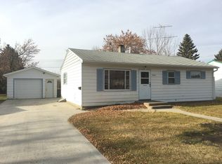 1204 Elm St, Bottineau, ND 58318