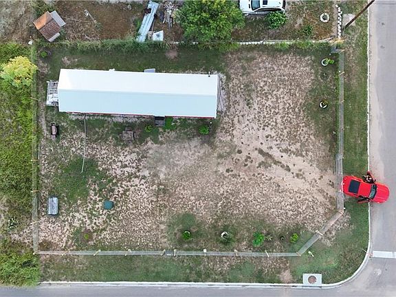 2nd image of 5501 Adam Stefan St