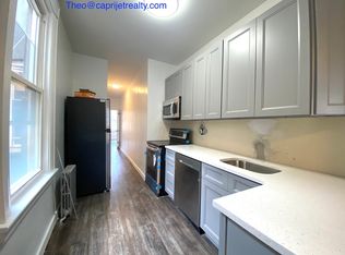 70-43 66th St #3, Ridgewood, NY 11385