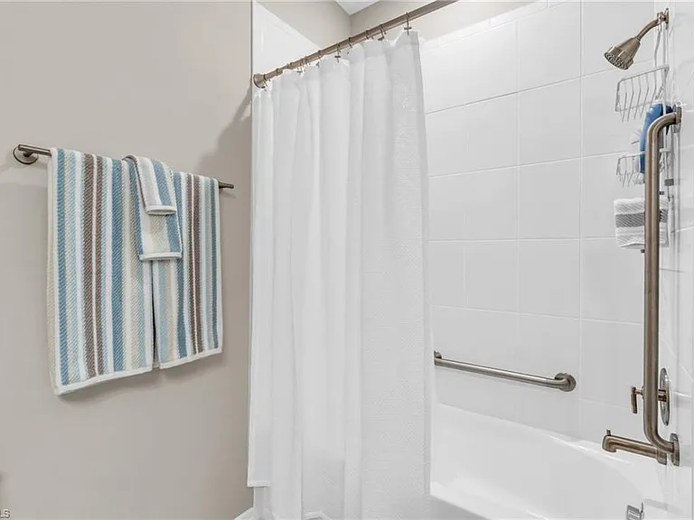 11811 Venetian Lagoon Dr #202 — Photo 26