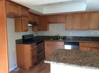 848 Amigos Way APT J, Newport Beach, CA 92660