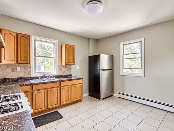 5th image of 369 21St St