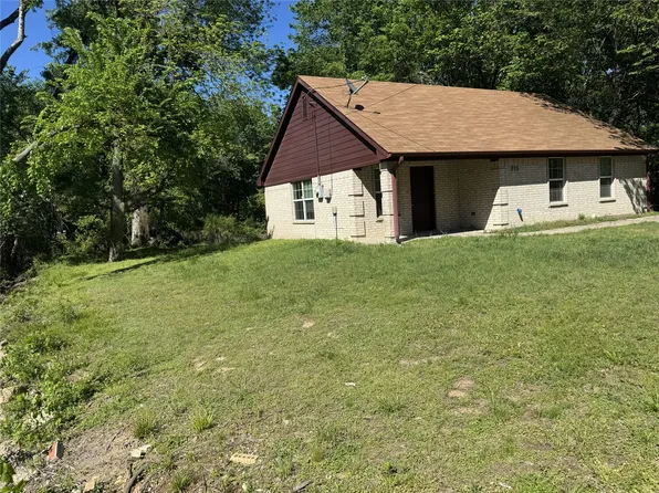 204 Maxwell St, Sulphur Springs, TX 75482