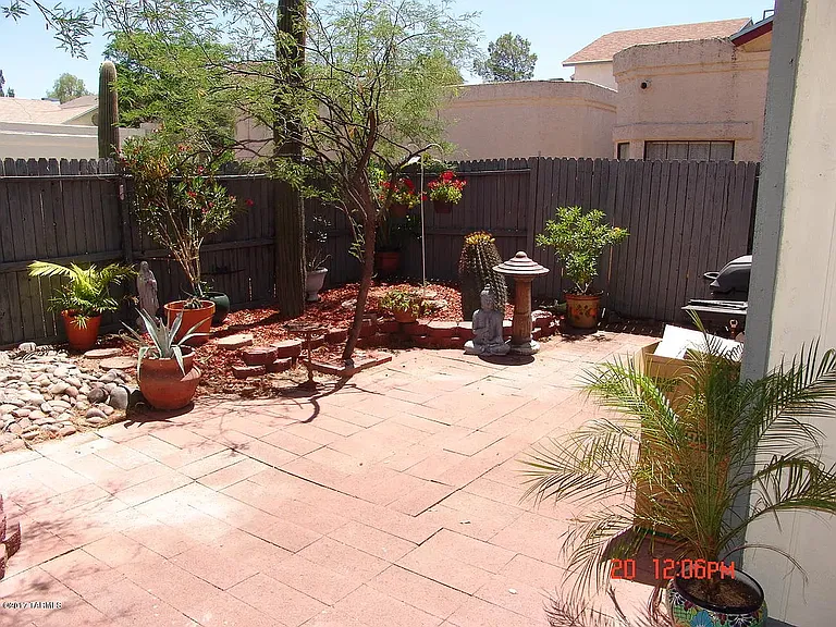 8668 N Auriga Way — Photo 2