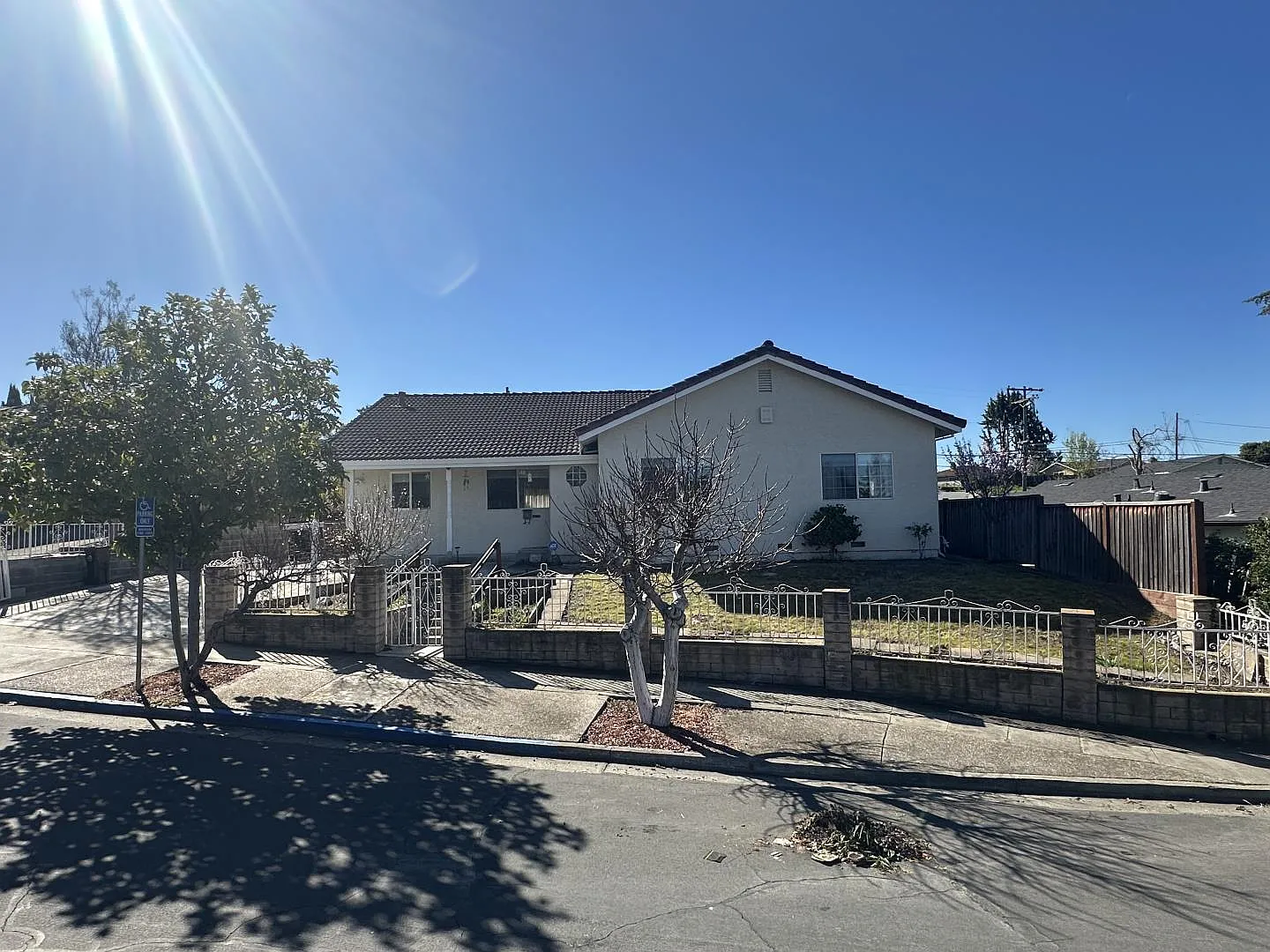 511 Hobie Ln photo 1