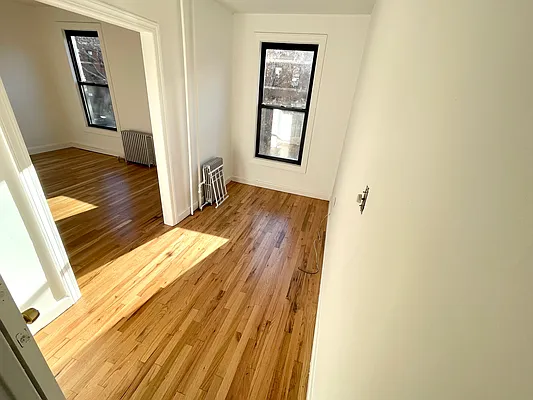 Rented by Remax Real Estate Professionals | media 37