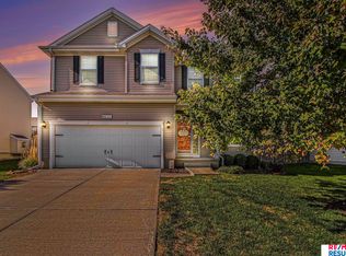 8610 S 164th St, Omaha, NE 68136