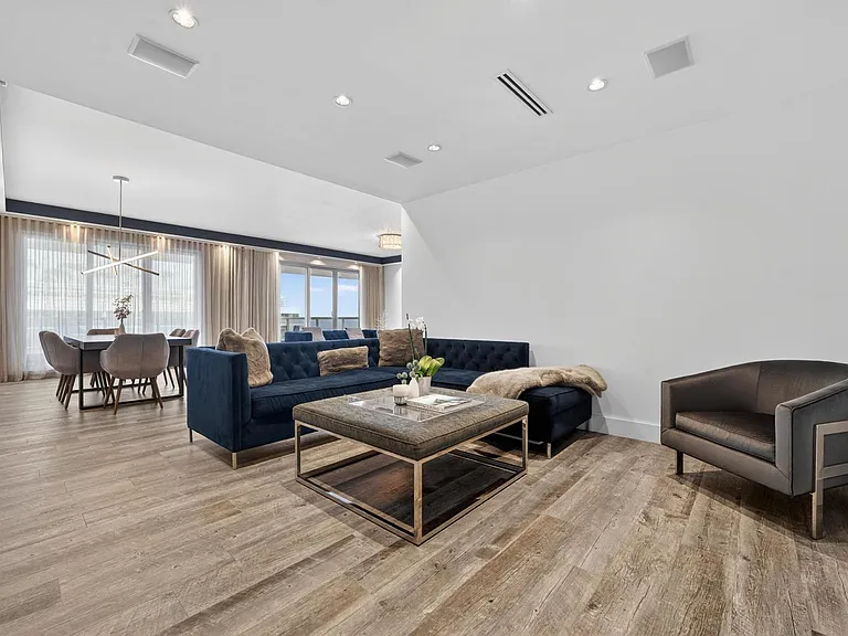 2301 Collins Ave #14 — Photo 26