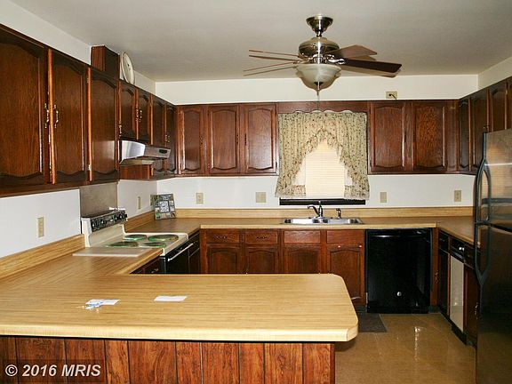 5th image of 887 Red Bird Ln