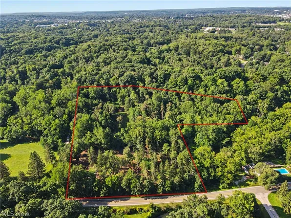 3166 Yellow Creek Rd, Akron, OH 44333