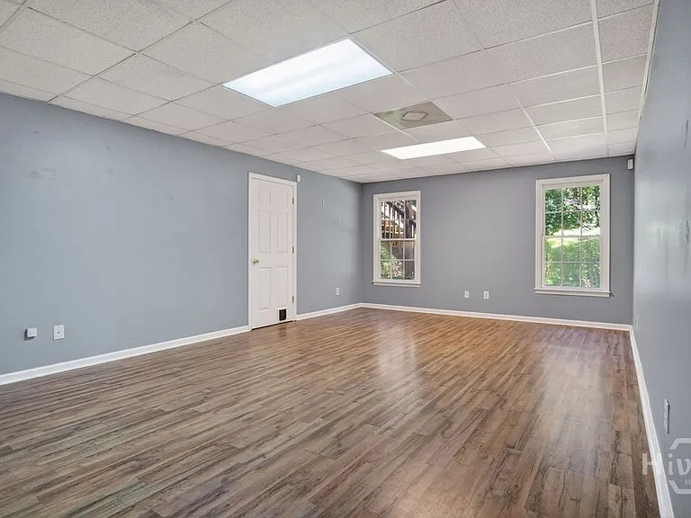 354 E Creek Bnd — Photo 35