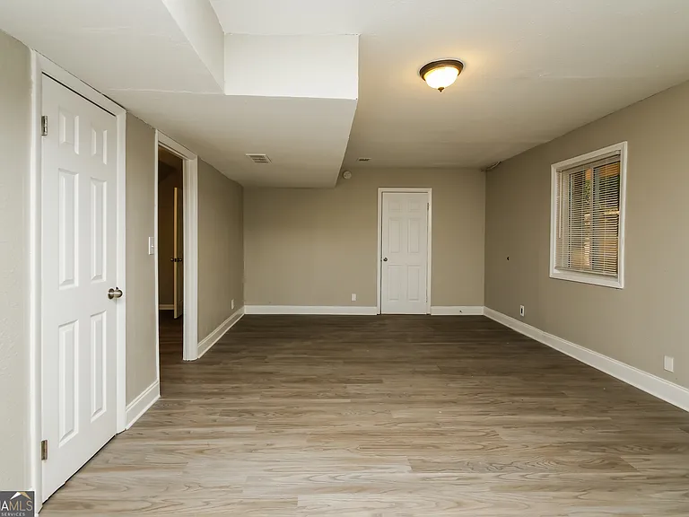 145 Clement Way SW — Photo 6