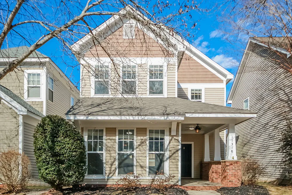 3 bed, 2.5 bath, 1631 sqft, $2,290 — Photo 1