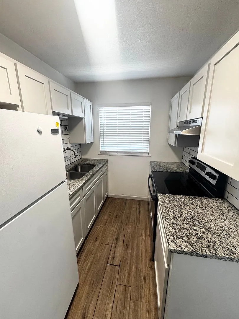 4707 Shadylane Dr. Flourplex Units A-D — Photo 4
