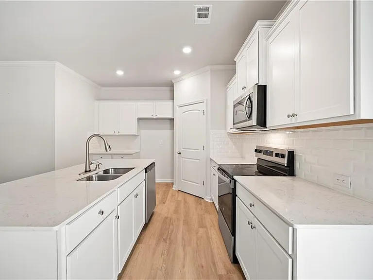 6710 Corryton St — Photo 7