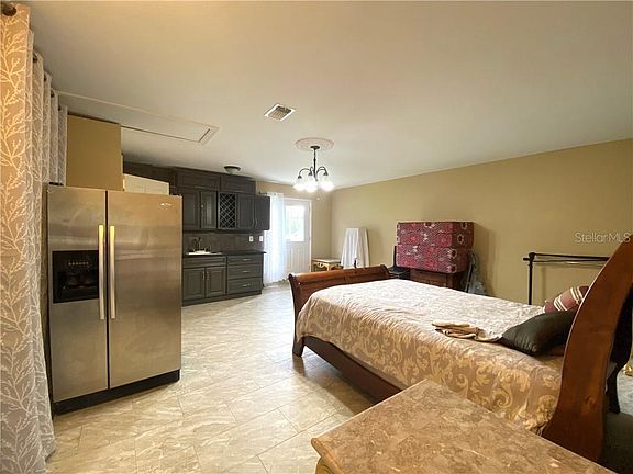 5th image of 3049 China Berry Ct