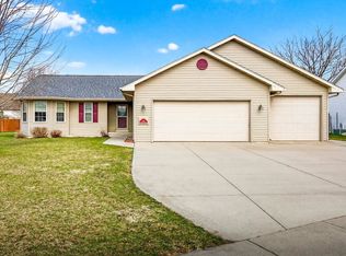 343 Dakota Lee Way, Omro, WI