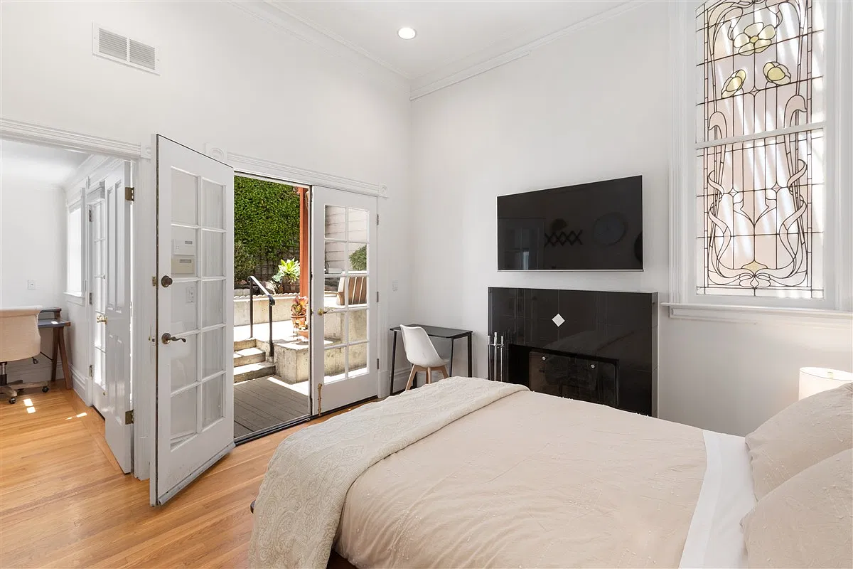 1 bed, $5,750 — Photo 1