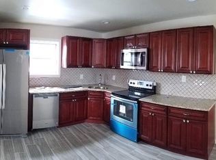 83 E 9th St, Huntington Station, NY 11746