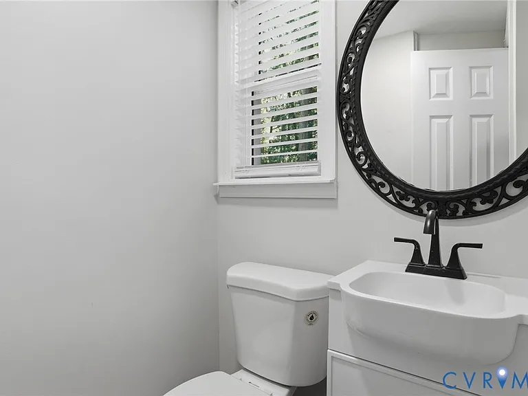 9015 Covewood Rd — Photo 18