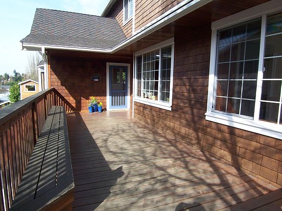 The deck - great for barbeques