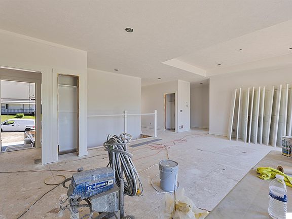 2nd image of 524 15th Ave