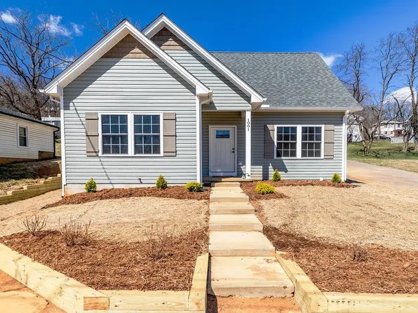 1001 Stuart St, Staunton, VA 24401