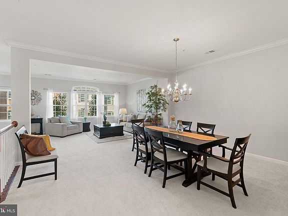 5th image of 2511 Eastbourne Dr